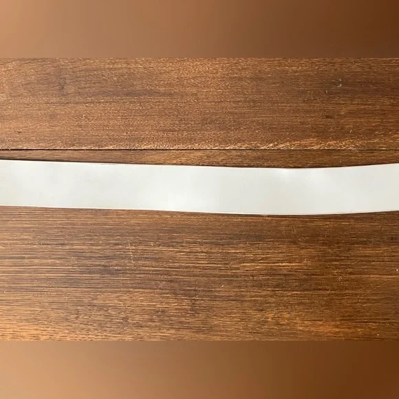 Puma White Leather Belt with Cream & Silver Enamel Logo Buckle - Picture 7 of 9